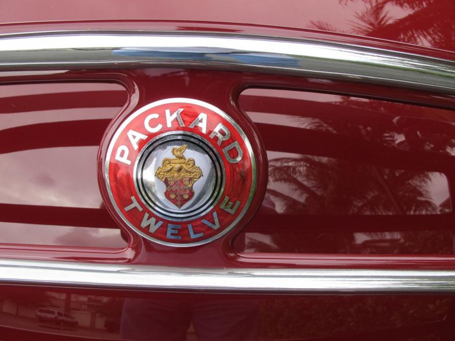  Packard Twelve Convertible Coupe 1938 года  (фото 6 из 15)